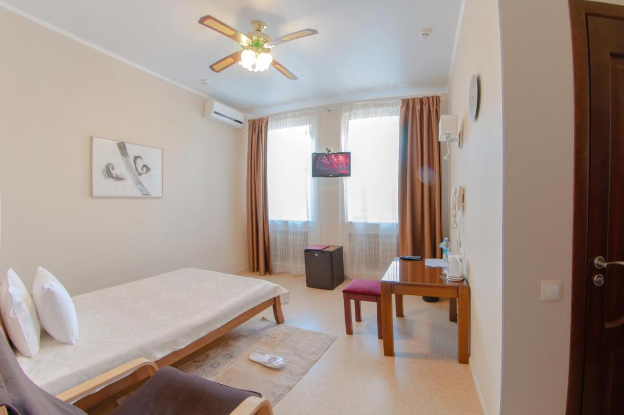 Antwo-Hotel Харков Екстериор снимка